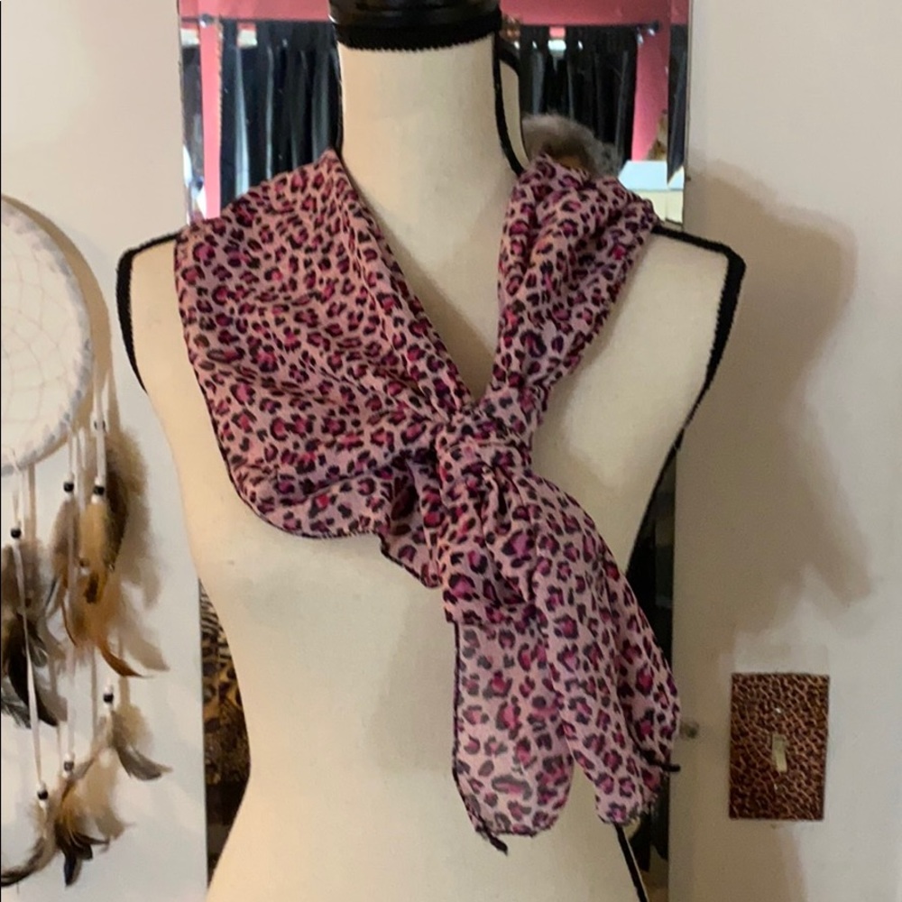 💐💐Pink leopard scarf